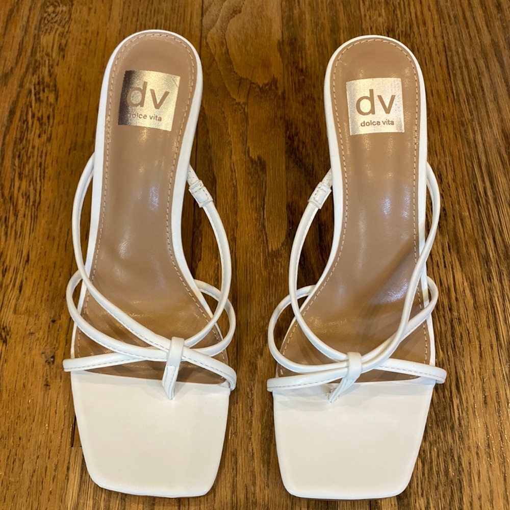 Dolce Vita White Sandal NEW IN BOX